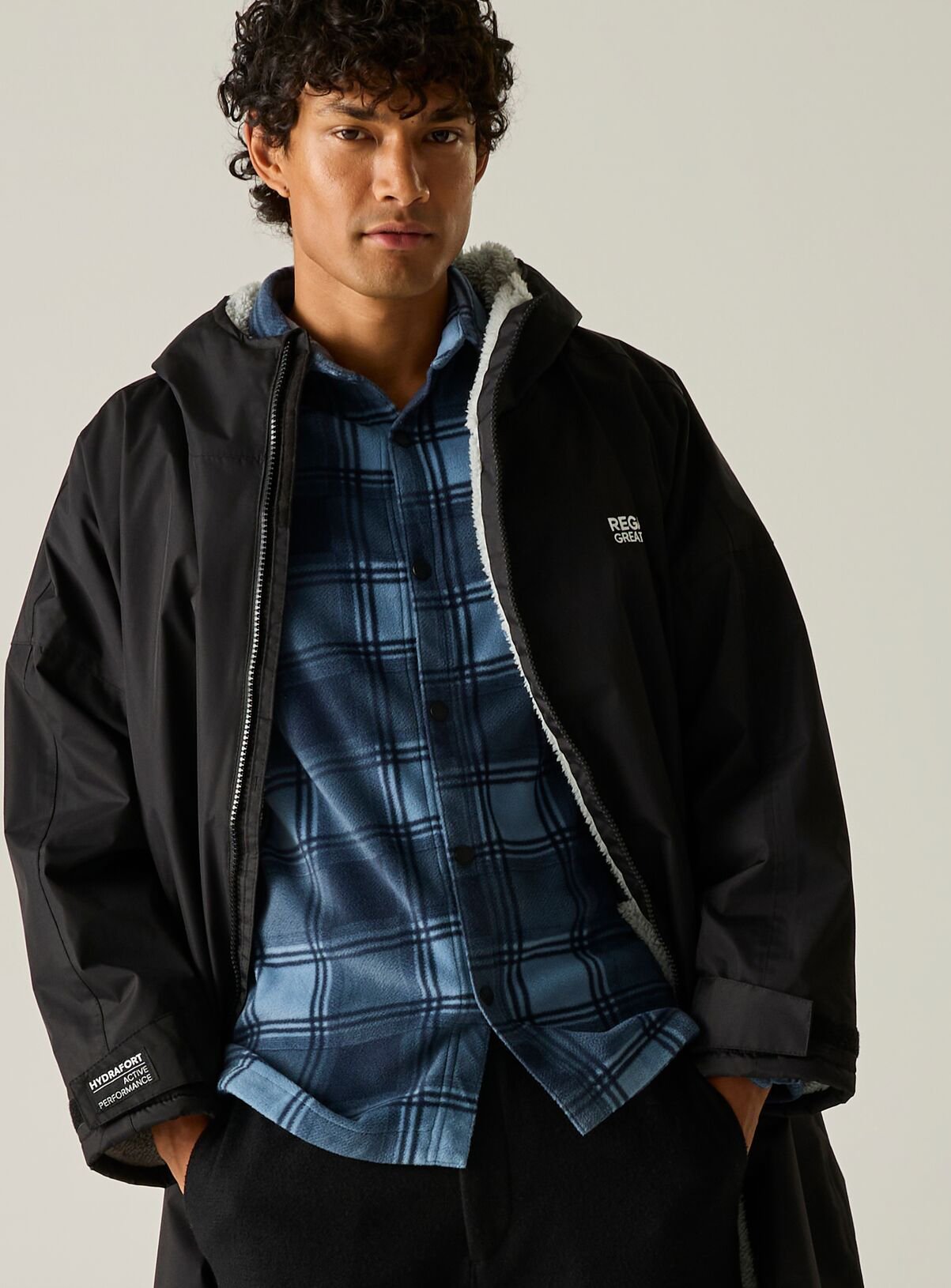 REGATTA Adult Waterproof Robe 
