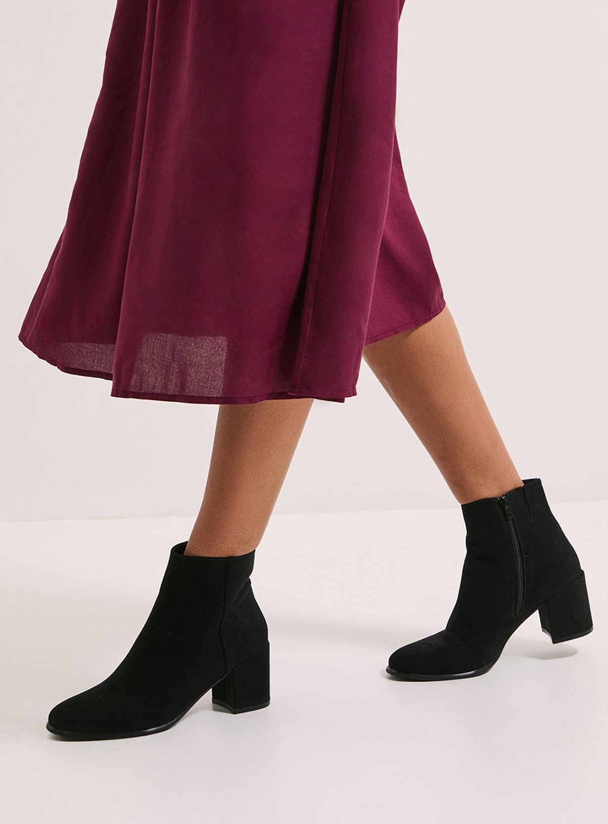 DOROTHY PERKINS Morgan Round Toe Block Heel Faux Suede Ankle Boots Black 