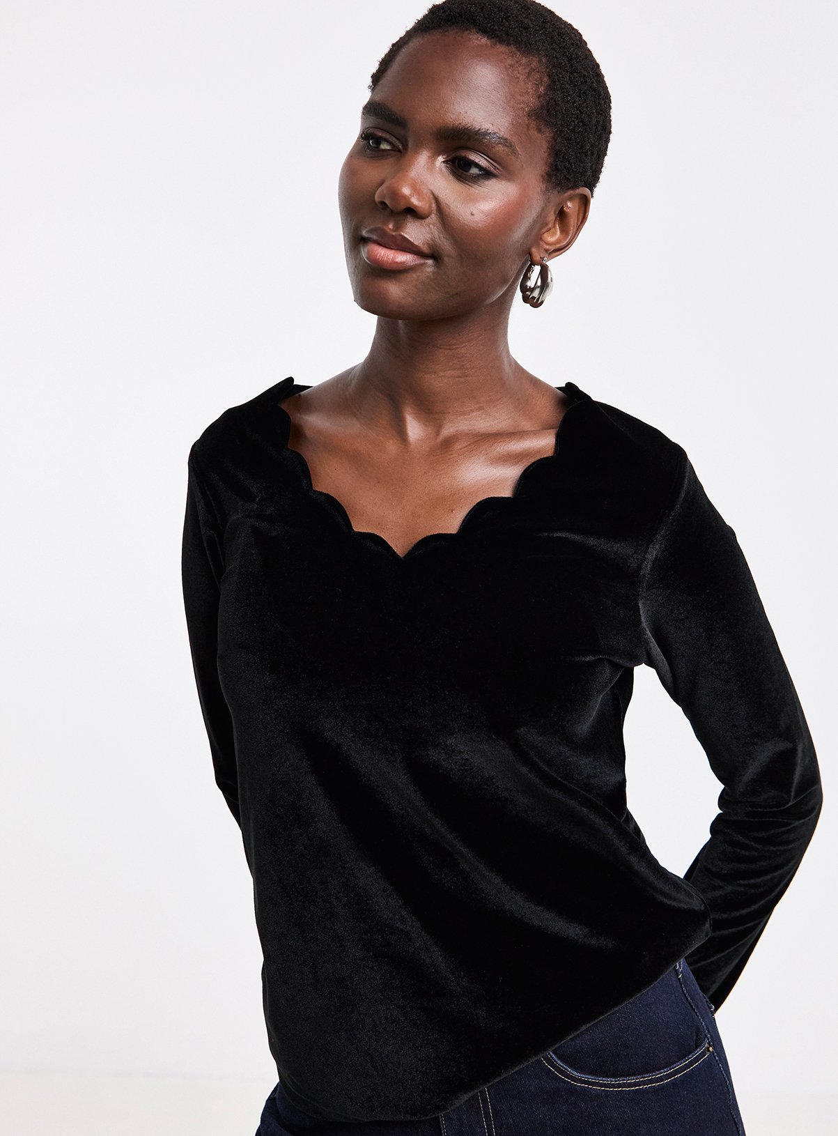 JD WILLIAMS Long Sleeve Scallop Velvet Top 