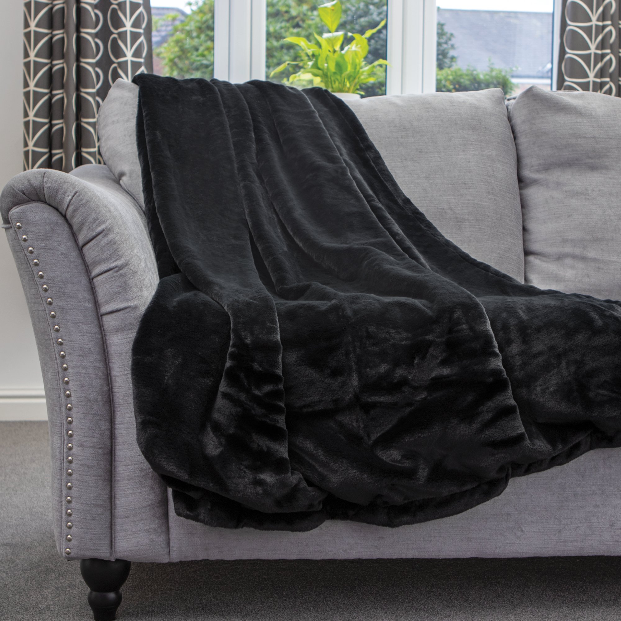 Dreamcatcher Faux Fur Fleece Blanket Throw - 160 x 130cm - Black