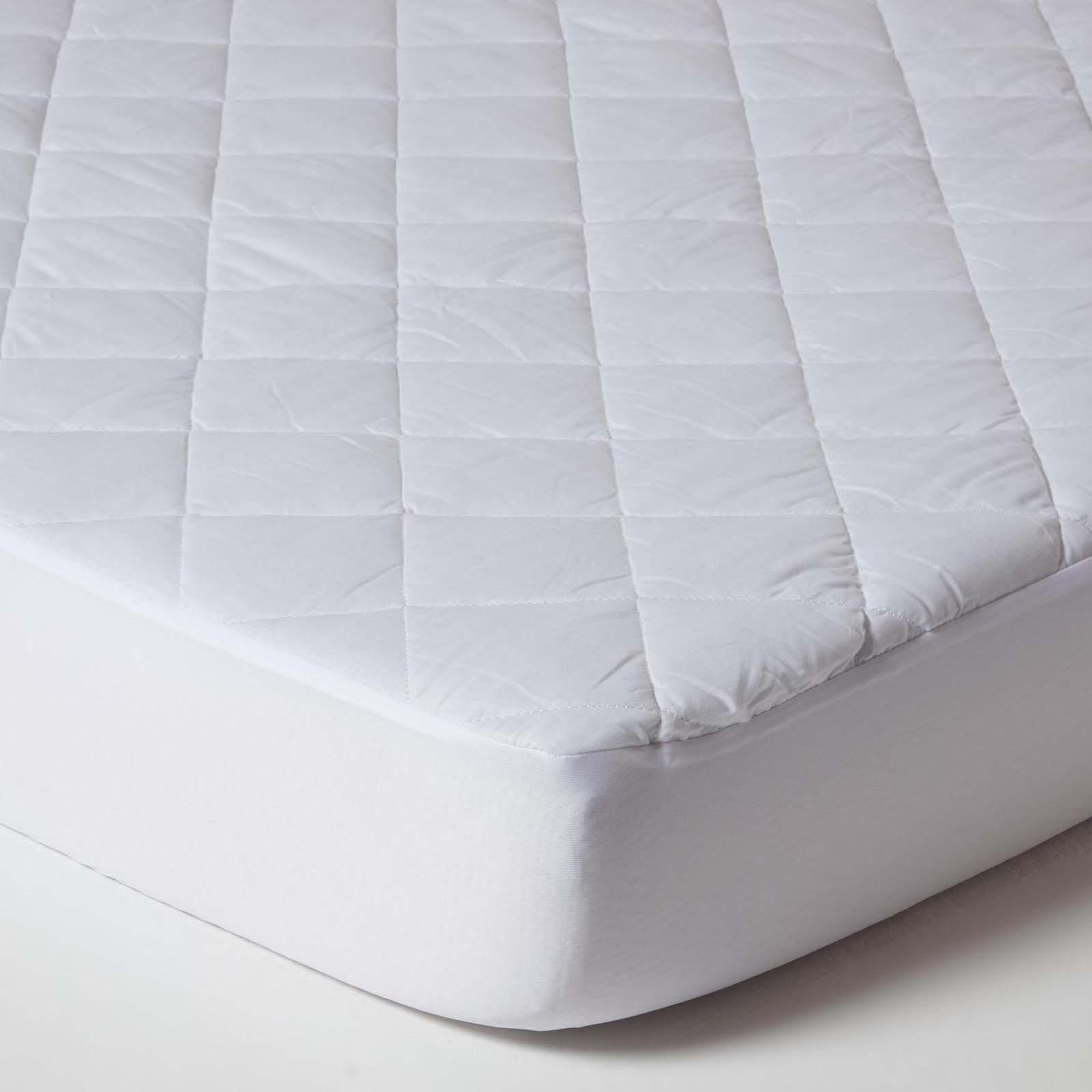 Homescapes Pack of 2 Quilted Waterproof Mattress Protectors - Cot