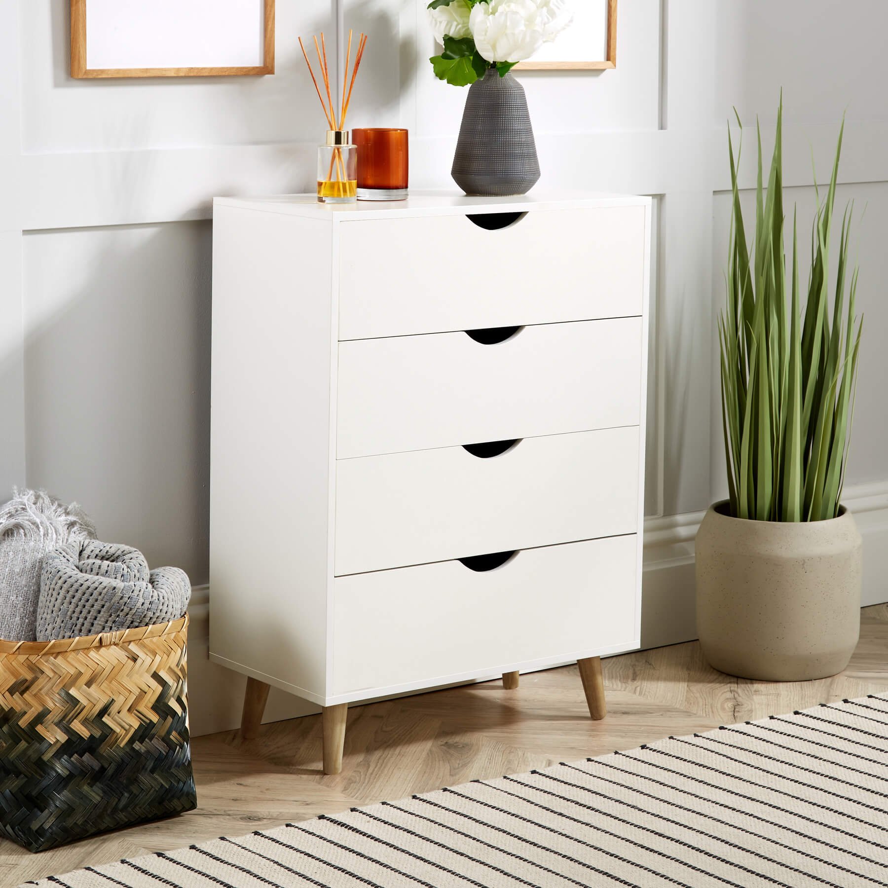 Home Source Boden 4 Drawer Chest - White