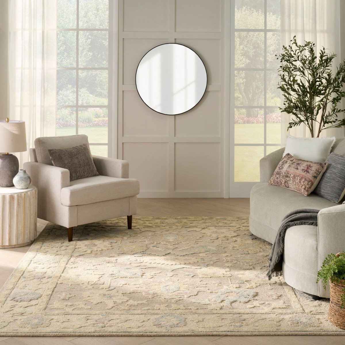 Mega Flooring White Modern Bordered Rug - 176 x 267cm