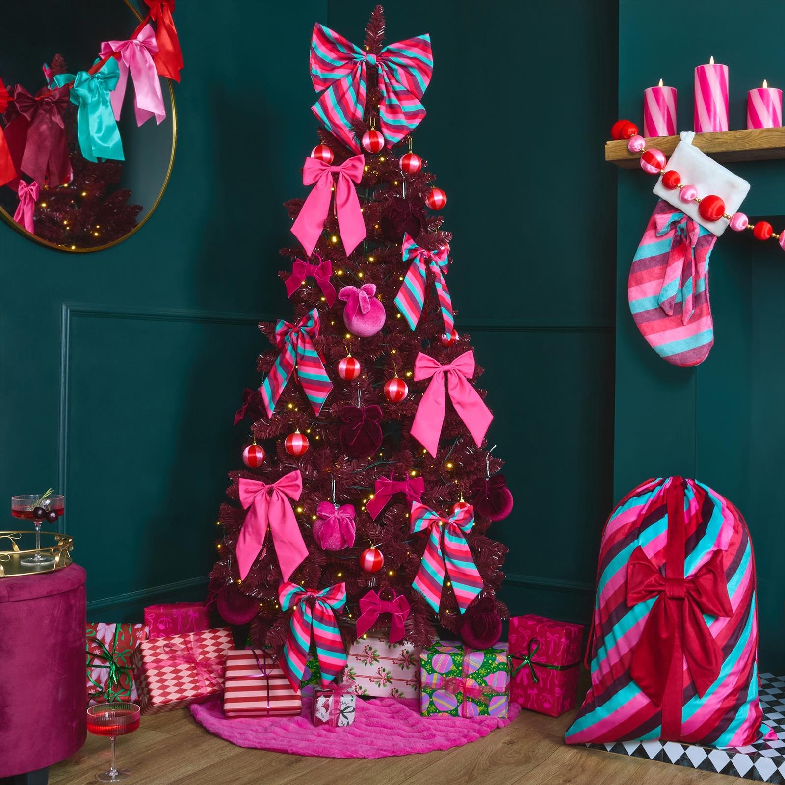 OHS 6ft 500 Tips Artificial Christmas Tree - Burgundy