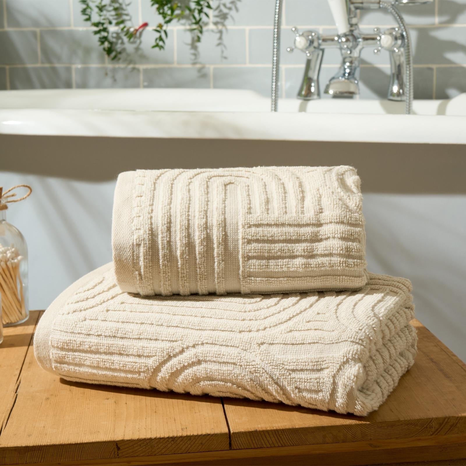 OHS Jacquard Arches Cotton Bath Towel - 70 x 115cm - Cream