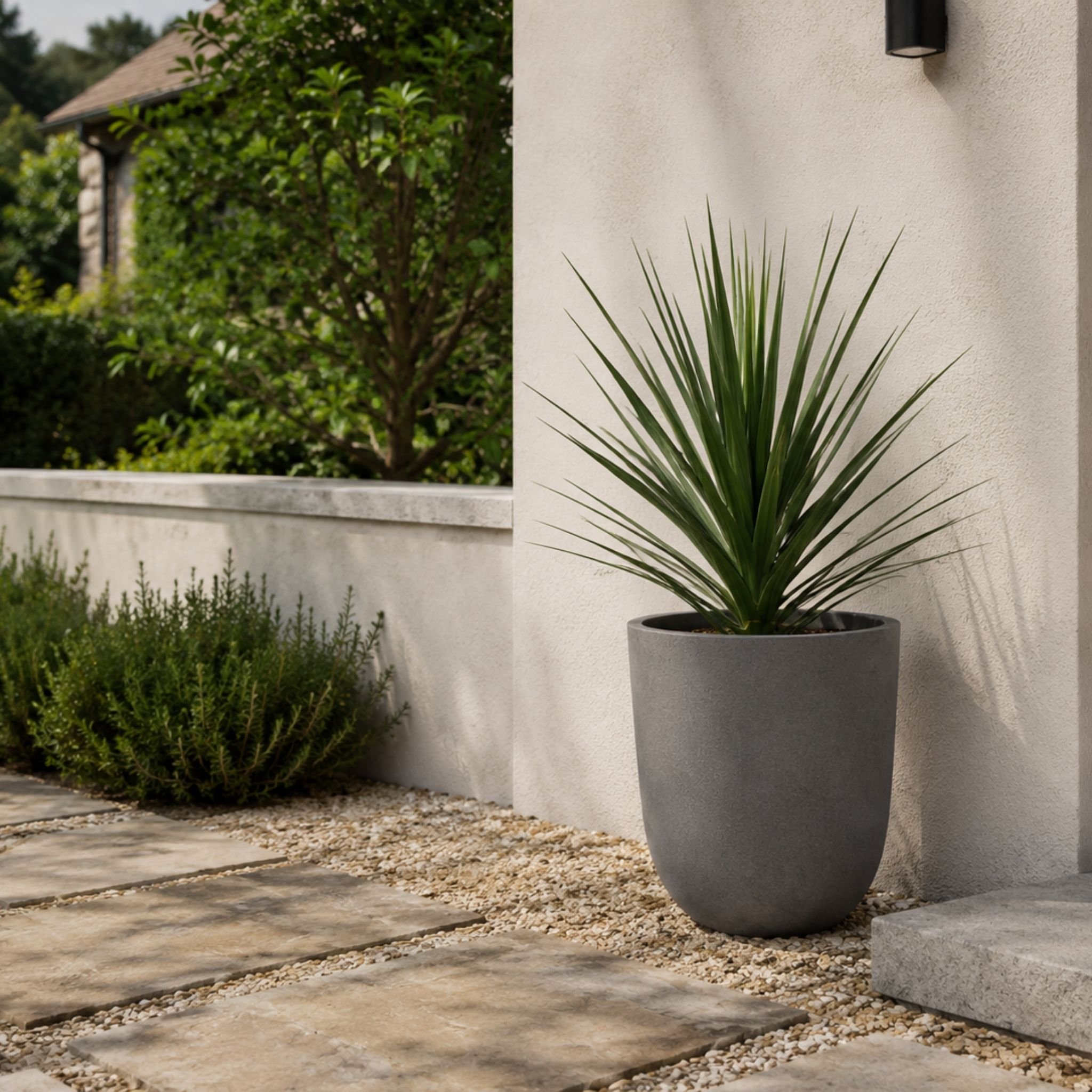 Fargro Home and Garden 26L Polystone Egg Round Plant Pot - Light Grey