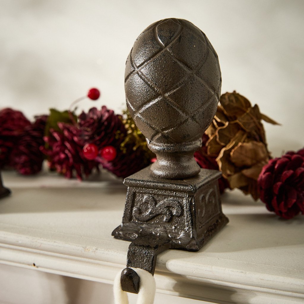 Dibor Iron Stocking Holder - Brown
