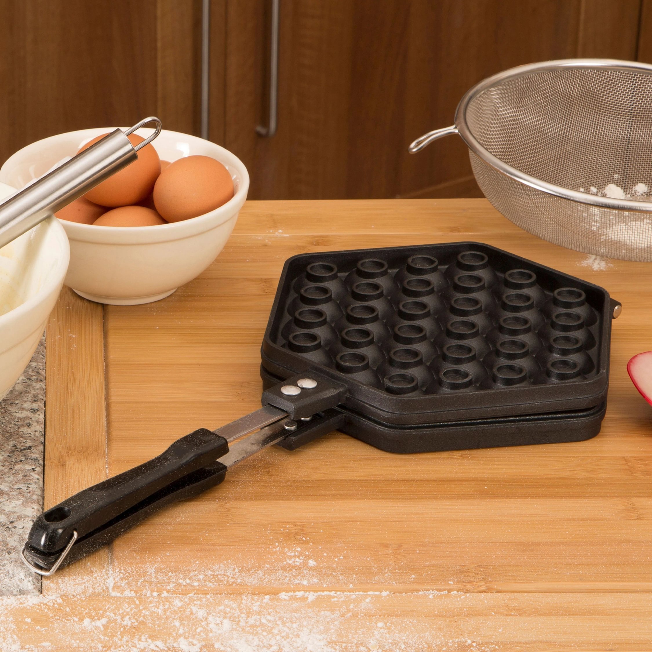 Orsina From Scratch Hexagonal Eggette Waffle Maker – Black