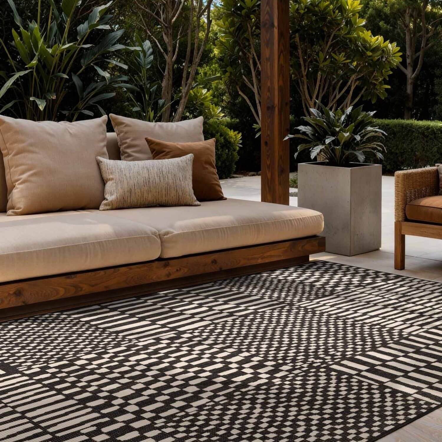 Ted Baker Black and White  Outdoor Barkham Abstract Reversible Rug - 200 x 300cm