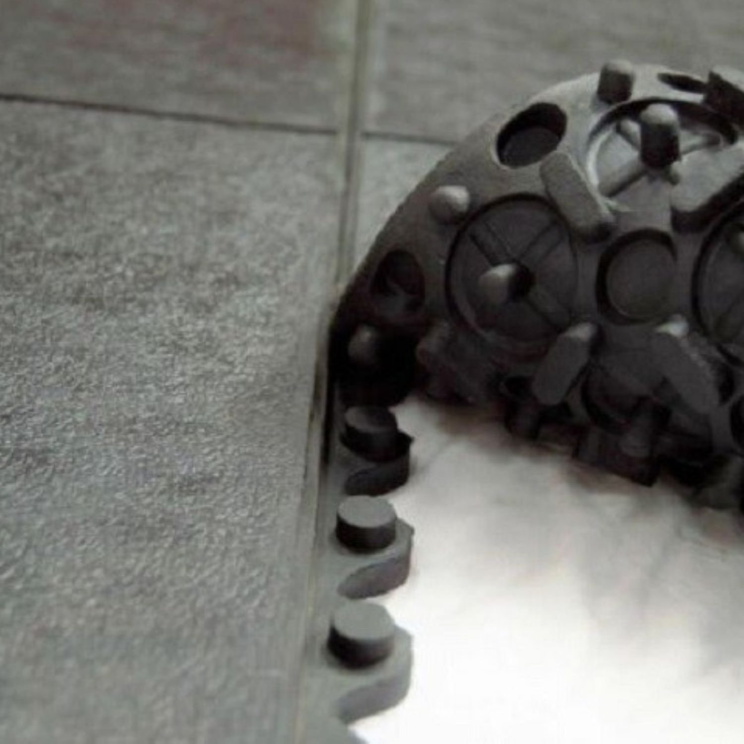 Ark Mat 14mm Heavy Duty Interlocking Rubber Gym Mat Floor Tiles 900x900mm