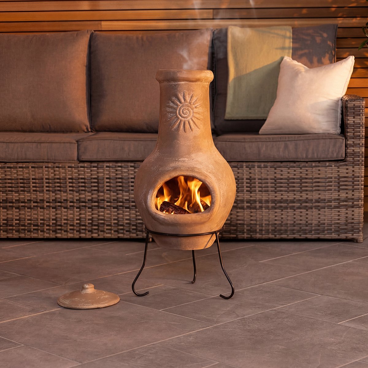 Charles Bentley Snug Belem Outdoor Medium Clay Chiminea Patio Heater - Beige