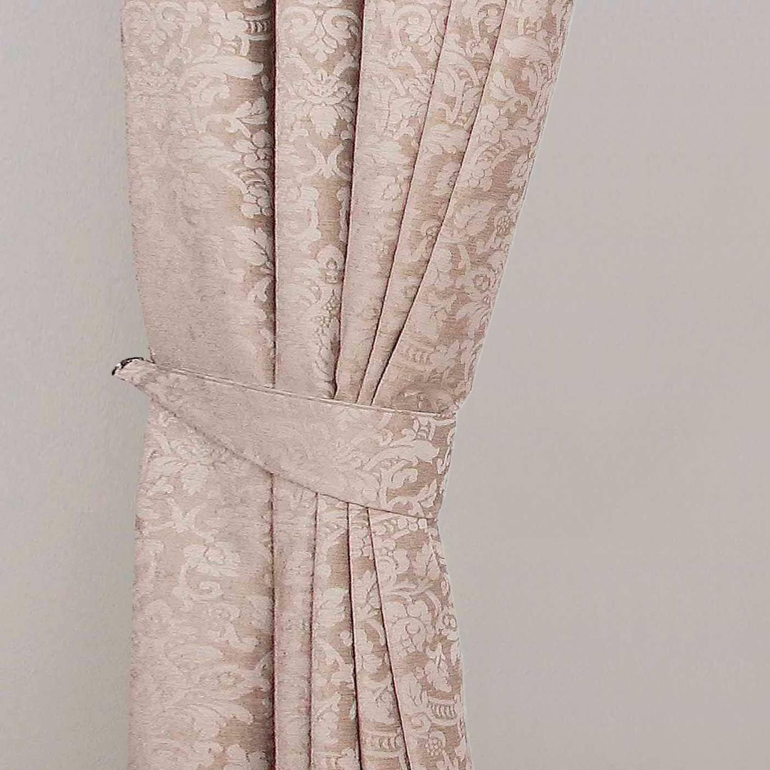 Homescapes Pack of 2 Velvet Jacquard Curtain Tie Backs – Latte