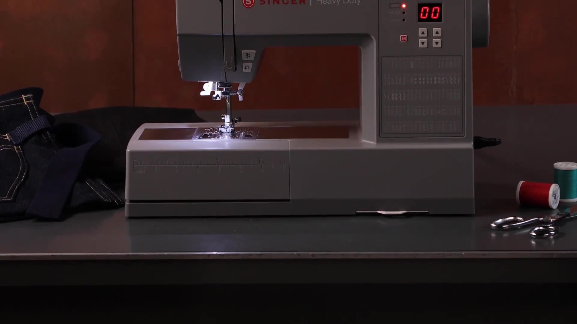Heavy Duty HD6805C Digital Sewing Machine : SINGER®