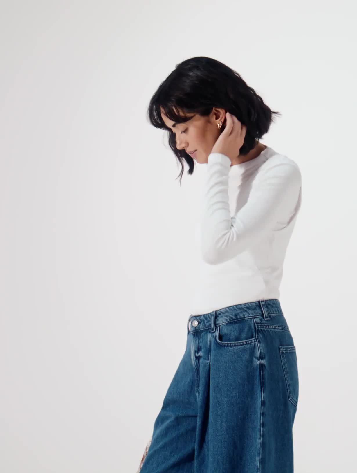 White 2 in 1 Long Sleeve Top 20 - Video 1 thumbnail